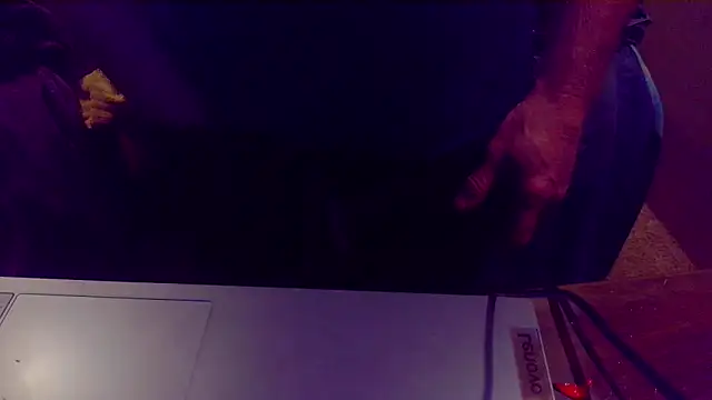 bluedragon0525 online show from 10.11.25