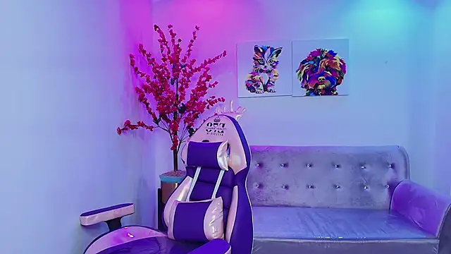 Snapshot of Arianna_sweeet chatting on 02.19.25 Arianna sweeet online show from 02.19.25