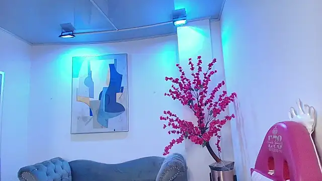 Snapshot of Arianna_sweeet chatting on 09.16.25 Arianna sweeet online show from 09.16.25