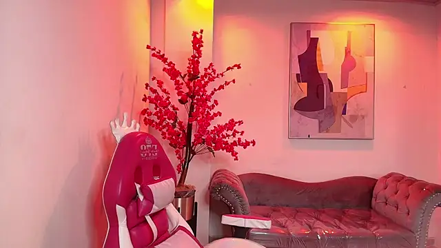 Snapshot of Arianna_sweeet chatting on 10.22.25 Arianna sweeet online show from 10.22.25