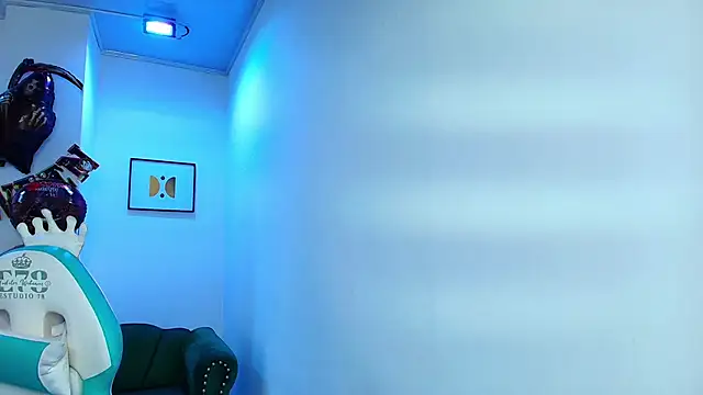 Snapshot of Arianna_sweeet chatting on 10.29.25 Arianna sweeet online show from 10.29.25