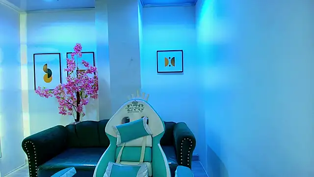 Snapshot of Arianna_sweeet chatting on 11.09.25 Arianna sweeet online show from 11.09.25