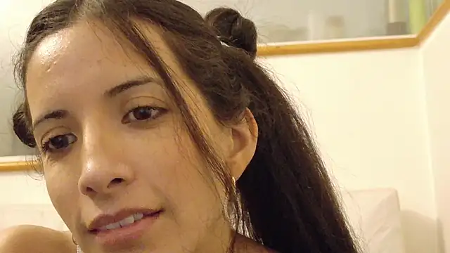 amabel zambrano online show from 03.04.25