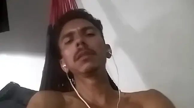 MagrinhoSaradoo online show from 02.20.25