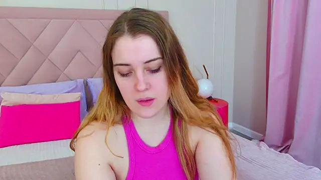 Snapshot of EllieGarson chatting on 03.15.25 EllieGarson online show from 03.15.25