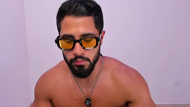 Santiago huntt online show from 04.23.26