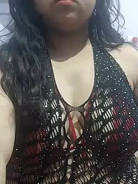 Snapshot of BigAssSarah chatting on 03.18.25 BigAssSarah online show from 03.18.25