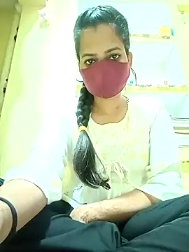Snapshot of Pooja_cut chatting on 03.18.25 Pooja cut online show from 03.18.25