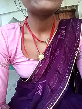 Snapshot of Amaya_Bajwa chatting on 02.02.25 Amaya Bajwa online show from 02.02.25