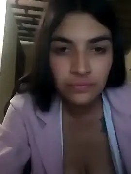 blue and whithe online show from 01.09.25