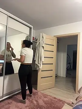 NNNoire online show from 11.12.25