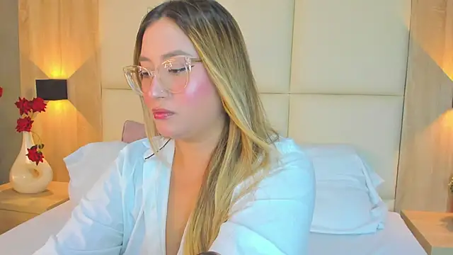 Snapshot of antonella_cutie_ chatting on 07.02.26 antonella cutie online show from 07.02.26