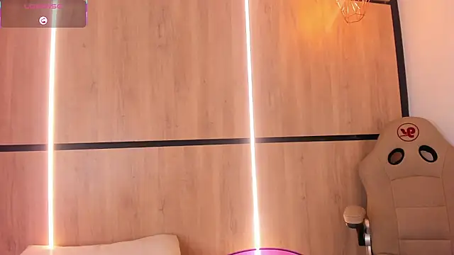 ashlyn parker online show from 11.29.25