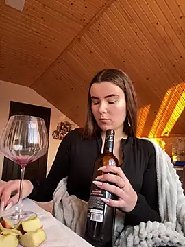 mewKate online show from 02.25.25