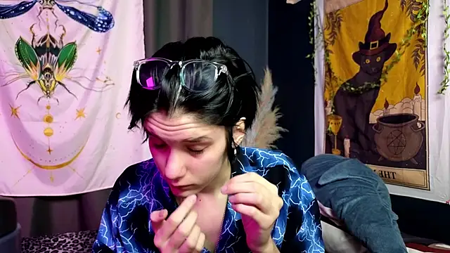 Hyeon Jin online show from 01.19.25