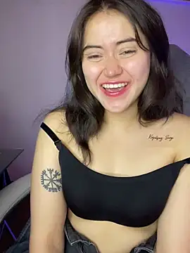 Snapshot of Camila_pinkk chatting on 05.04.26 Camila pinkk online show from 05.04.26