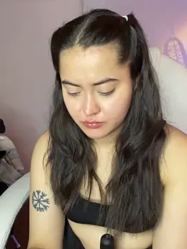 Snapshot of Camila_pinkk chatting on 06.05.26 Camila pinkk online show from 06.05.26
