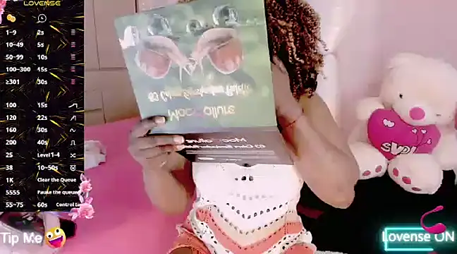 Snapshot of Aliana_Ross chatting on 02.18.25 Aliana Ross online show from 02.18.25