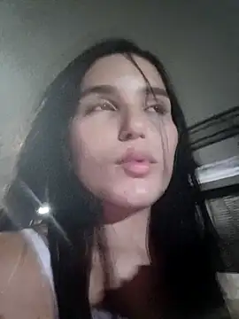 Snapshot of the_queen_of_street chatting on 11.06.25 the queen of street online show from 11.06.25