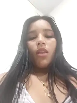 Snapshot of the_queen_of_street chatting on 11.24.25 the queen of street online show from 11.24.25