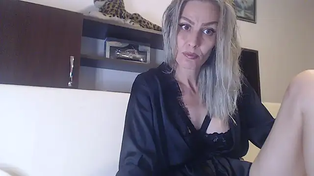 AshlineKatte online show from 09.22.25