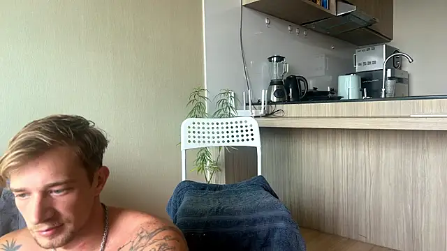 Snapshot of YourMarsLove chatting on 01.25.25 YourMarsLove online show from 01.25.25