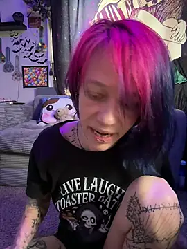Snapshot of trashbrat chatting on 05.09.26 trashbrat online show from 05.09.26