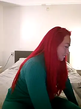 Snapshot of xSexyredheadx chatting on 01.11.25 xSexyredheadx online show from 01.11.25