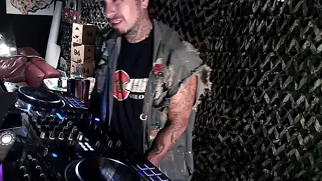 justthetip4209 online show from 06.05.26
