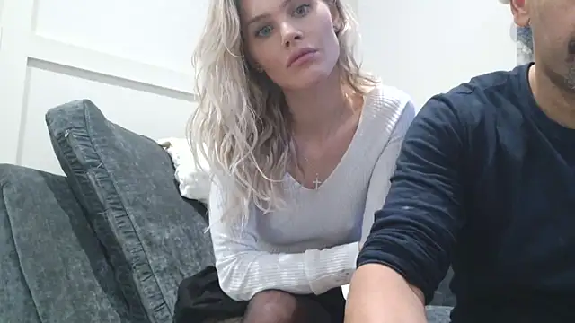 Snapshot of English_Teen_Evelyn chatting on 02.16.25 English Teen Evelyn online show from 02.16.25