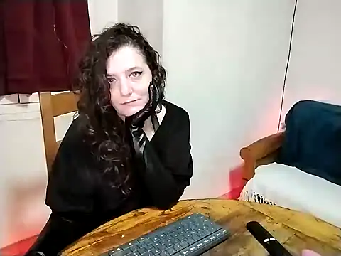 RawMiss online show from 02.02.25