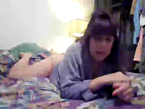 Snapshot of sweetinside_ chatting on 10.19.25 sweetinside online show from 10.19.25