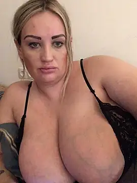 VikiiStoun online show from 03.02.25