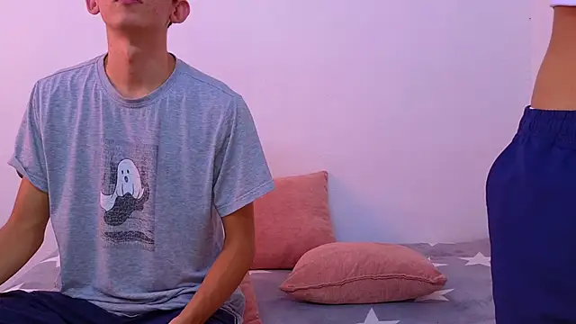 Ana and Leo online show from 02.10.25