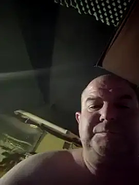 hesjustafriend online show from 02.12.25