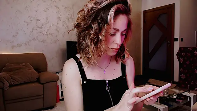 Snapshot of Eroticgiftxxx chatting on 02.24.25 Eroticgiftxxx online show from 02.24.25