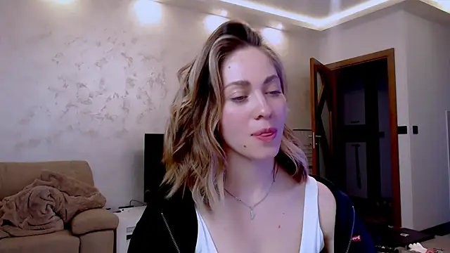 Snapshot of Eroticgiftxxx chatting on 03.06.25 Eroticgiftxxx online show from 03.06.25