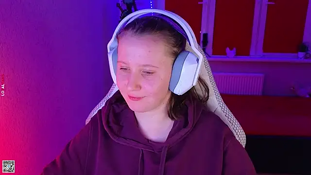 mon lola online show from 10.24.25