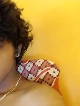 CosmicEmuu online show from 01.11.25