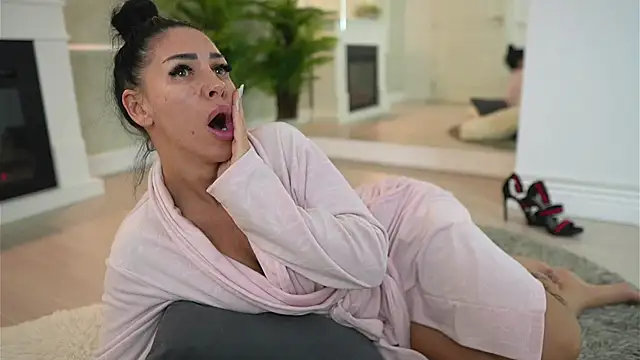 MyaBlack online show from 04.19.26