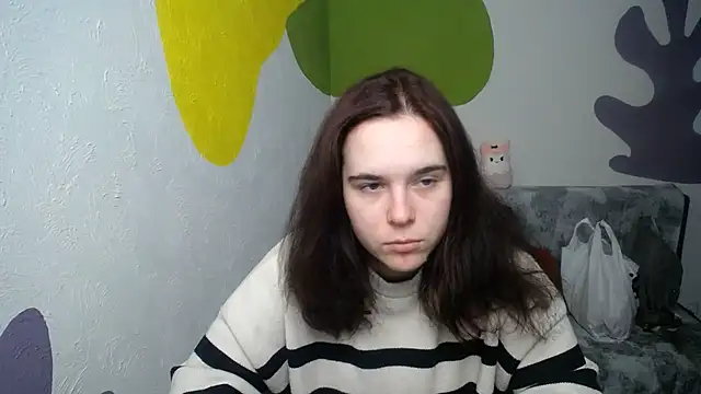 mini girly online show from 01.18.25