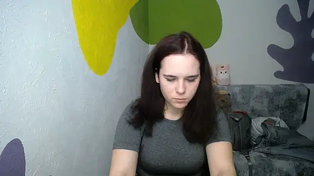 mini girly online show from 01.18.25