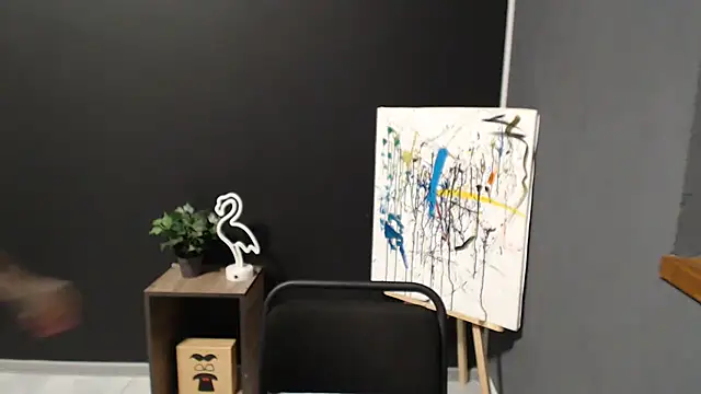 mini girly online show from 01.24.25