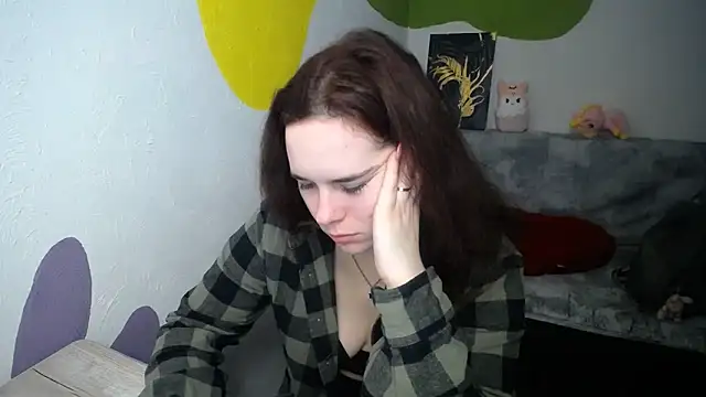 mini girly online show from 02.01.25