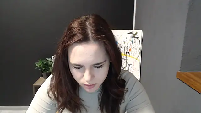 mini girly online show from 02.13.25