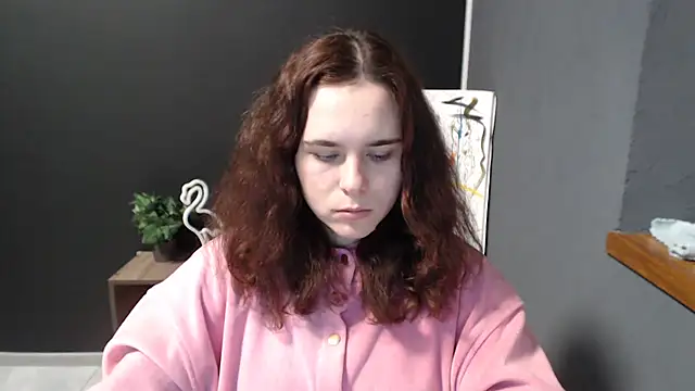 mini girly online show from 02.18.25