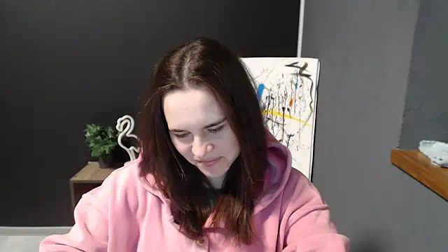 mini girly online show from 02.18.25