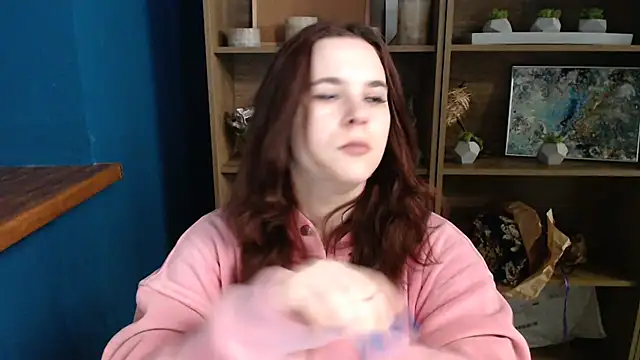 mini girly online show from 02.19.25