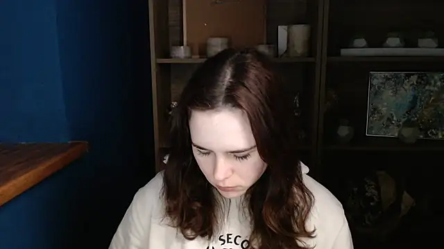 mini girly online show from 02.21.25