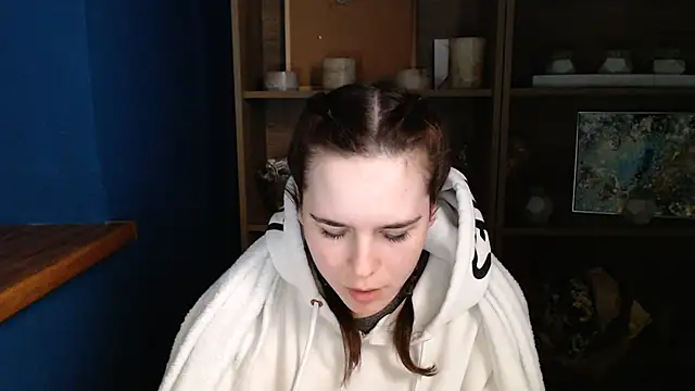 mini girly online show from 02.21.25